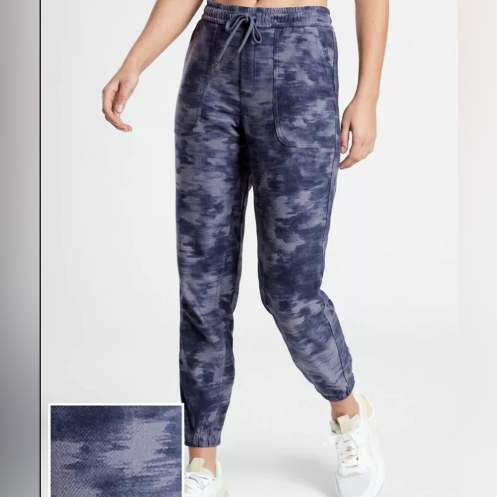Athleta Farallon Printed Jogger Purple 6